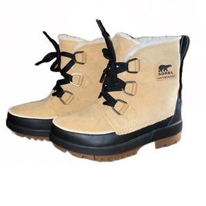 Sorel Tan and Black Lace Up Boots
